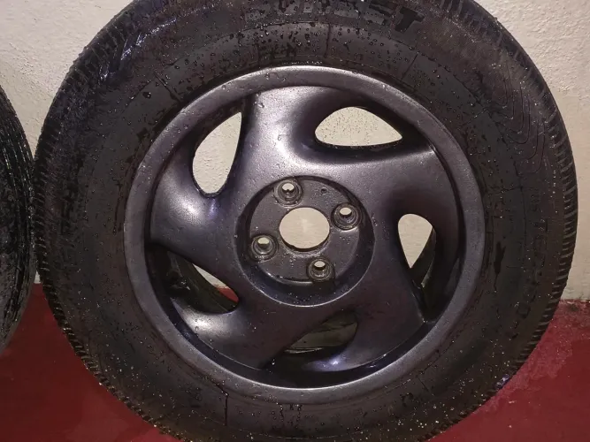 Vendo o jogo de 4 Rodas aro 14