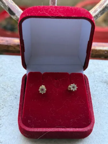 Brinco em ouro 18k