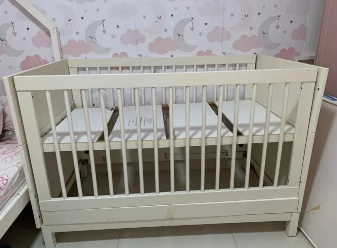Berço e mini cama Quater com colchão