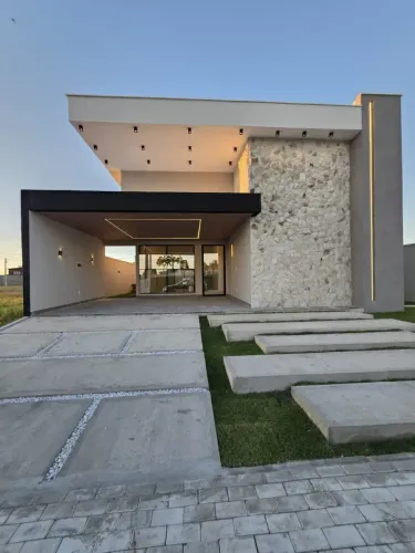 CASA EM CONDOMÍNIO A VENDA COM 3 SUÍTES E 165 M² NO CENTRO DO EUSÉBIO.