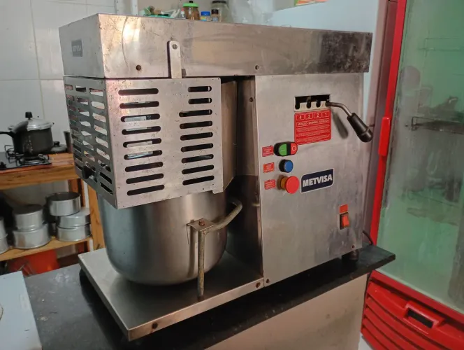 Batedeira Industrial Inox 4 velocidades
