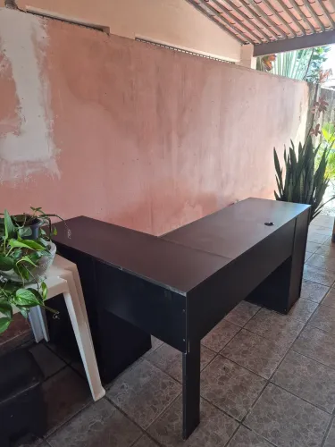 Mesa em L escritório