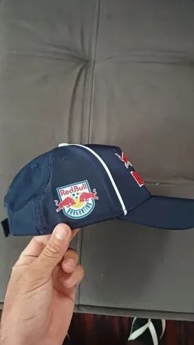 Boné bragantino red bull