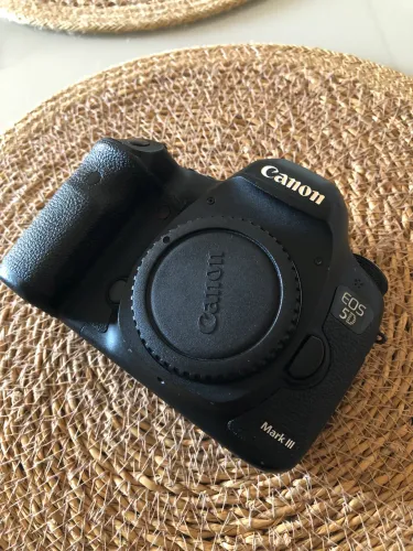 Câmera Cânon 5D mark 3 usada
