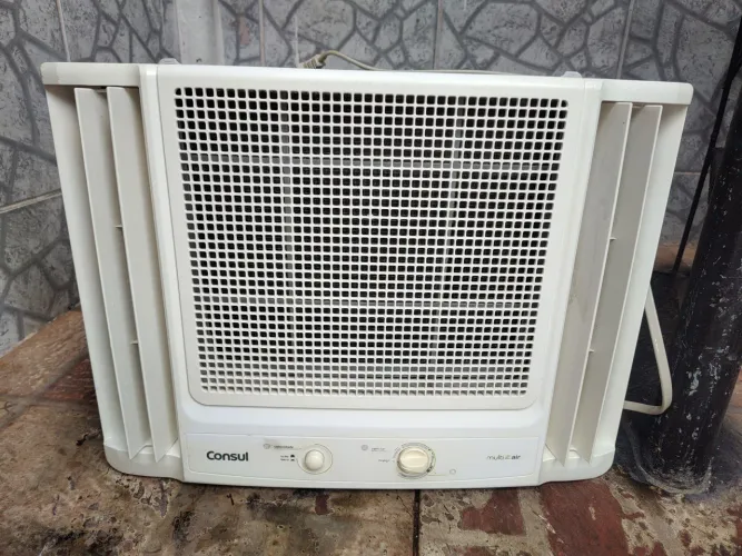 Ar Consul 10 BTUs 110 volts semi novo lavado ontem 490,00