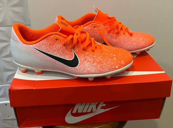 Chuteira Nike vapor mercurial 