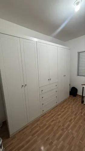 Guarda-Roupa Grande Casal 6 Portas 4 Gavetas