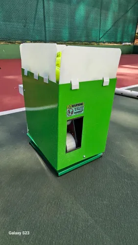 Lançadora de bolas de tênis DIY Winner