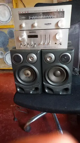 Amplificador  Model 80, Tuner Model Gradiente e Caixa Aiwa.