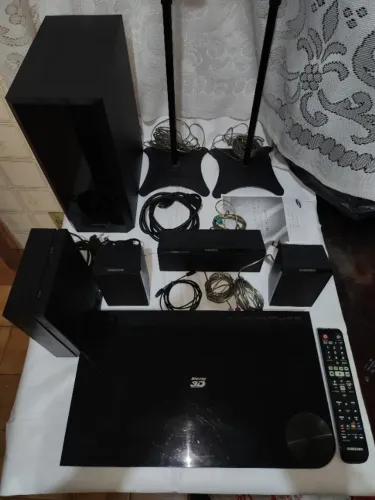 Home Theater Samsung Blu-ray 1000W RMS - Funciona mas com DEFEITO NO HDMI