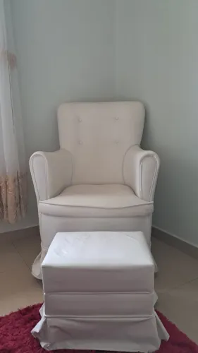 Poltrona de amamentação