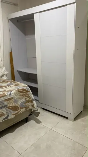 Vendo guarda roupa solteirão