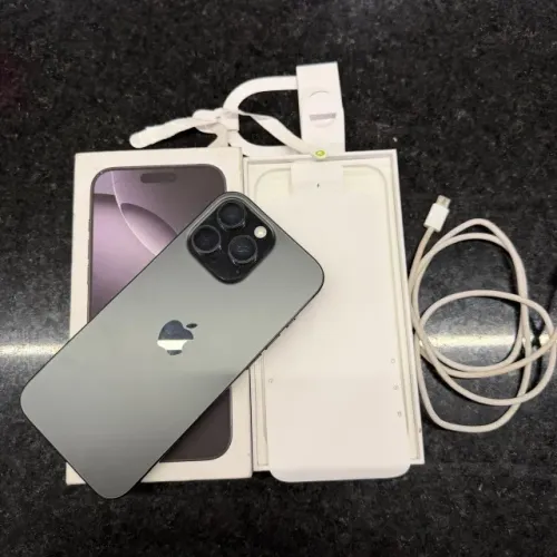 IPhone 16 Pro MAX 256GB Preto Chip Fisico! C caixa! Impecável! Com brindes! Aceito cartão!