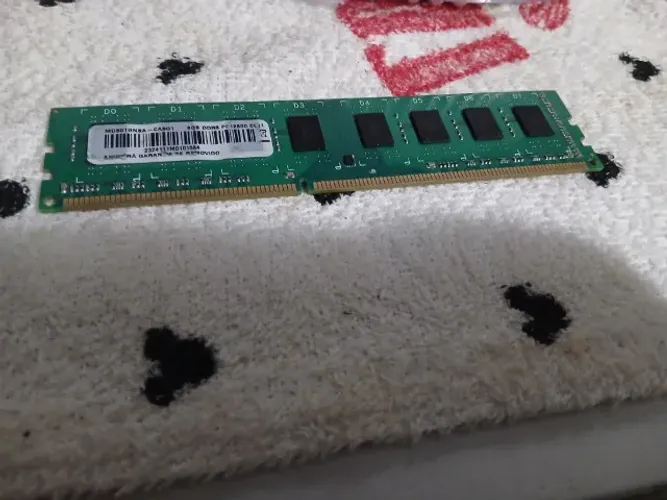 Memória DDR3 de 8 GB, especificação PC3?12800 (1600 MHz), CL11