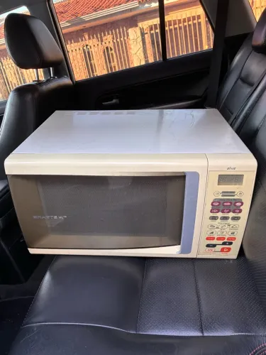 Vendo microondas para retirada de peças