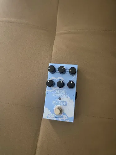 Pedal de reverb Mini Universe