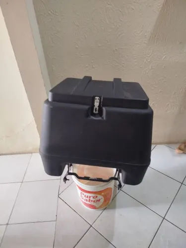 Baú e suporte completo para biz 