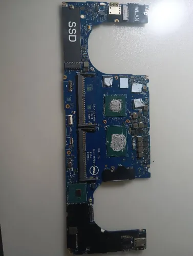 Placa mãe no estado dell precision 5530 core i7 placa dedicada nvidia