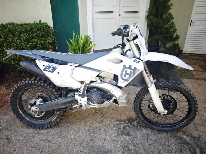 Husqvarna 300 48hs