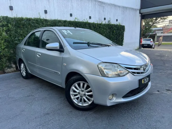 Toyota Etios XLS 1.5 Flex 16V 5P Mec. 2014