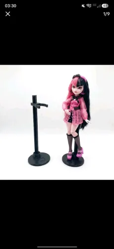 Suporte Expositor de Boneca Monster High