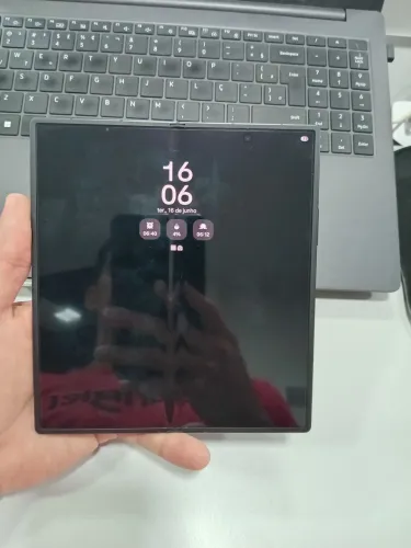 Galaxy Z Fold 7 e Watch Ultra.