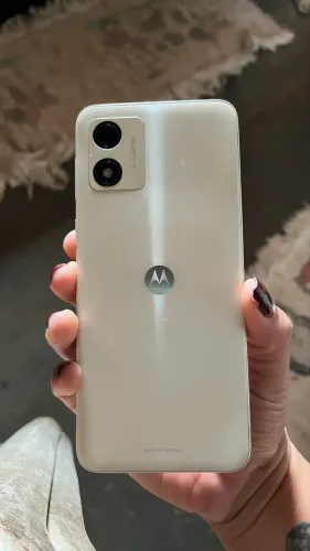 Celular Moto E13