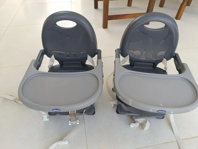 Cadeirinha de alimentação articulada 