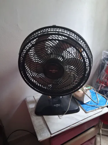 Ventilador Britânia turbo. 150.00reais.