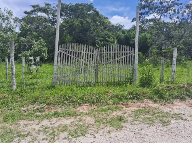Vendo lote  em esmeraldas  