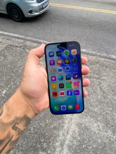 iPhone 16