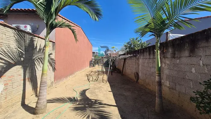 TERRENO EM MEIO LOTE MURADO NA VILA NUNES LORENA -SP