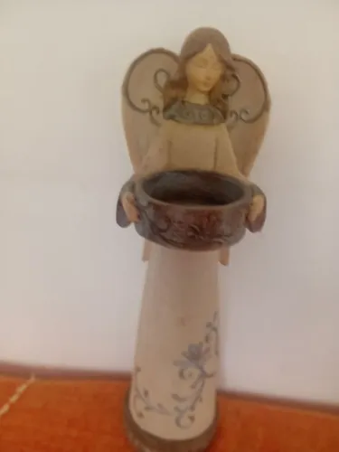 Imagens umas em perfeita condições e outras estar um pouco destacada todas por um so preço