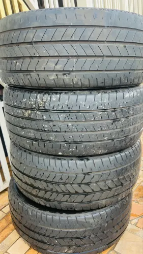 Pneus 235/45 R18