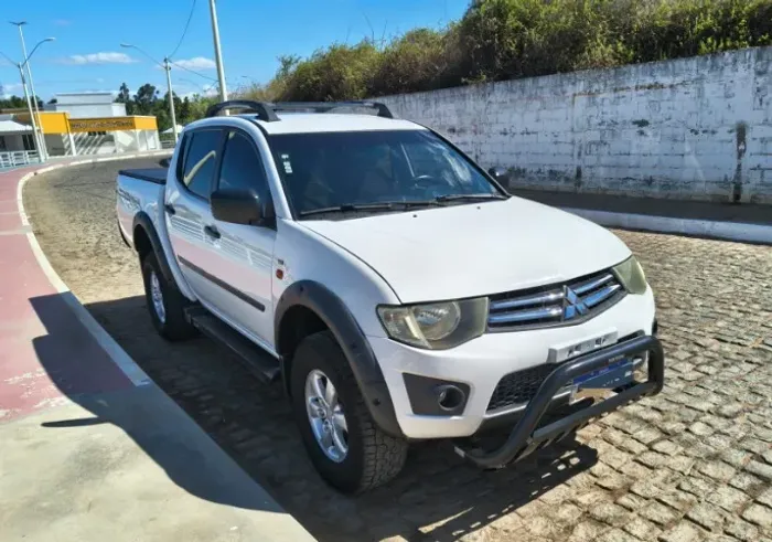 Mitsubishi L200 Triton HPE 3.2 CD TB Int.diesel MEC 2013