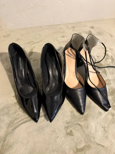 Dois sapatos scarpin 42