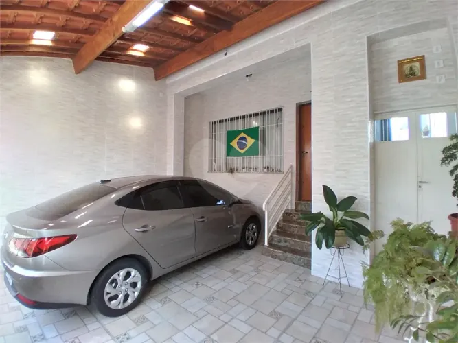 Sobrado 3 dormitórios 2 vagas .....impecável !!!! Vila Medeiroso