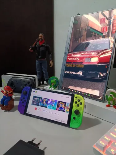 Nintendo Switch Oled Versão Splatoon 3 Desbloqueado c/ cartão 512Gb (Leia a descrição)