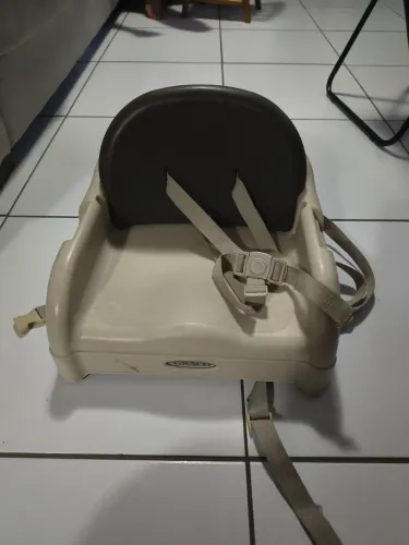 Cadeirinha de comida