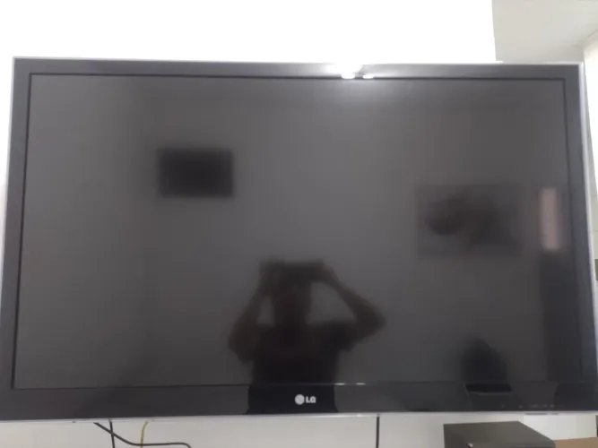 TV LG 47 polegadas + suporte + óculos 3D