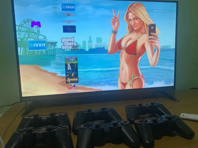Vendo ps3 desbloqueado, com 6 controles em perfeito estado 