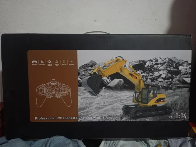 Escavadeira de controle remoto huina 1550