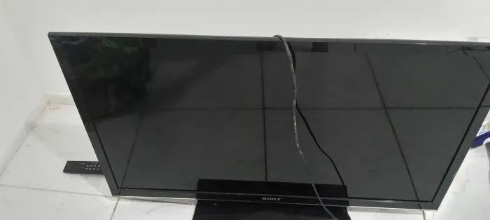 Tv para concerto ou retirada de peças