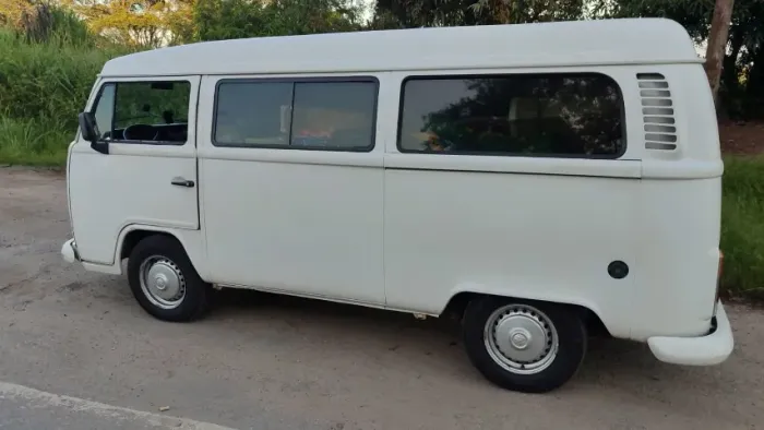 Volkswagen Kombi Standard 1.4 MI Total Flex 8V 2014
