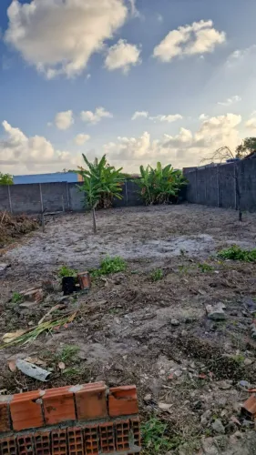 Oportunidade ha 5 minutos da praia do francês, medido 12x30 com uma área total de 360m²