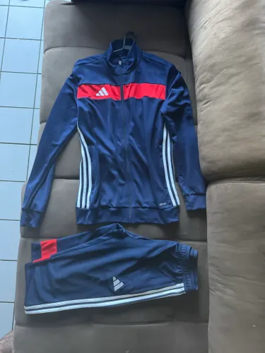 Conjunto Adidas tamanho P