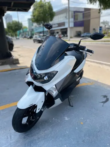 YAMAHA NMAX 2019 COMPLETA
