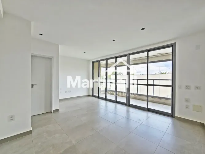 Flat à venda no Edifício Fiúsa One, próximo à Av. Presidente Vargas - Ribeirão Preto/SP.