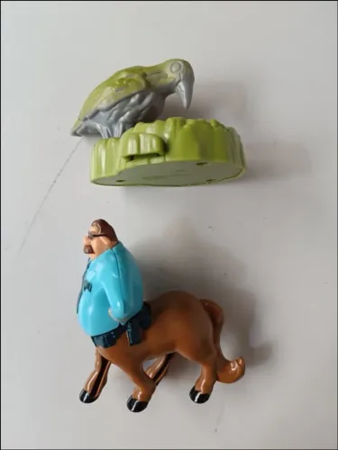 Colecionável Dois Irmãos: Uma Jornada Fantástica - Ponto do Corvo & Colt Bronco - McDonald