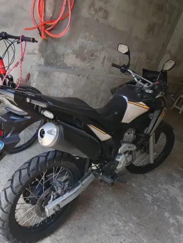 XRE 300 ADVENTURE